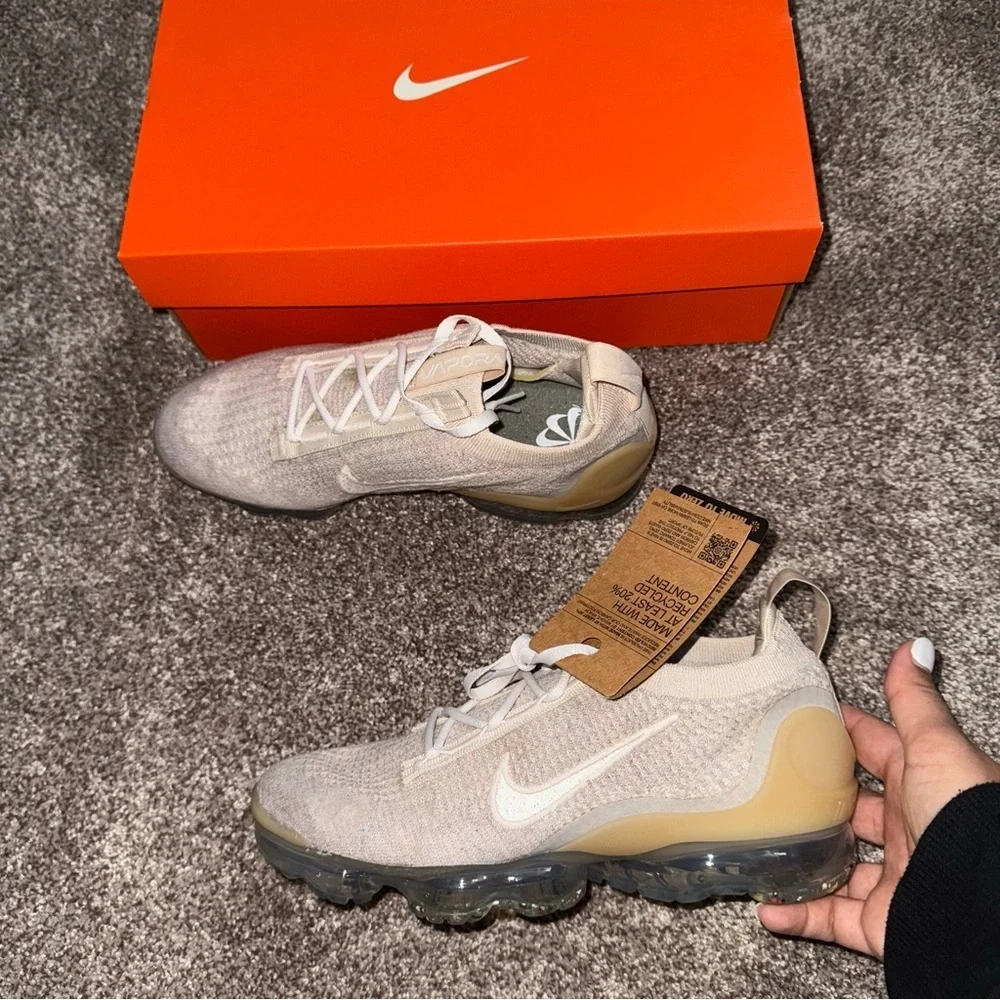Size 8 Nike Air Vapormax 2021 FK Oatmeal Sneakers